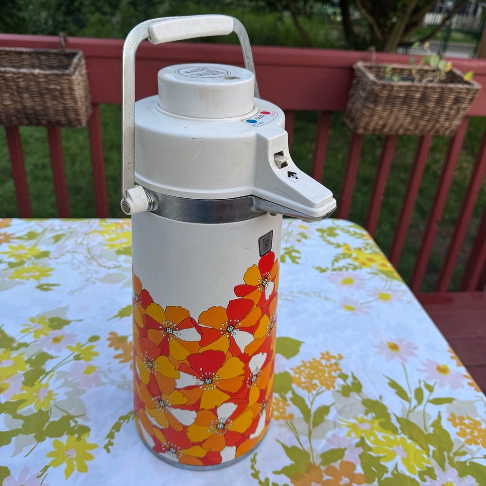 Vintage Floral Air Pump Thermos King 1970s Floral White Orange Red 1.9 L